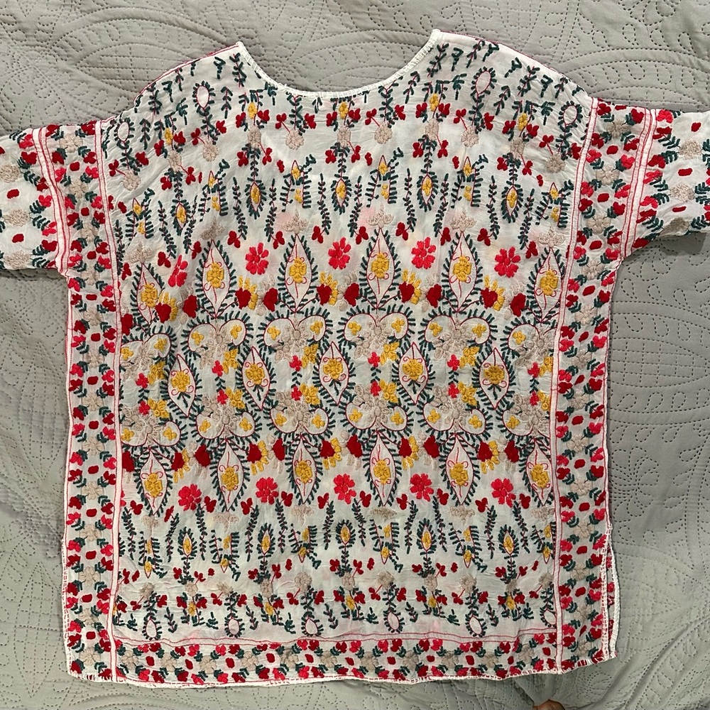 LIKE NEW Johnny Was Embroidered Top
